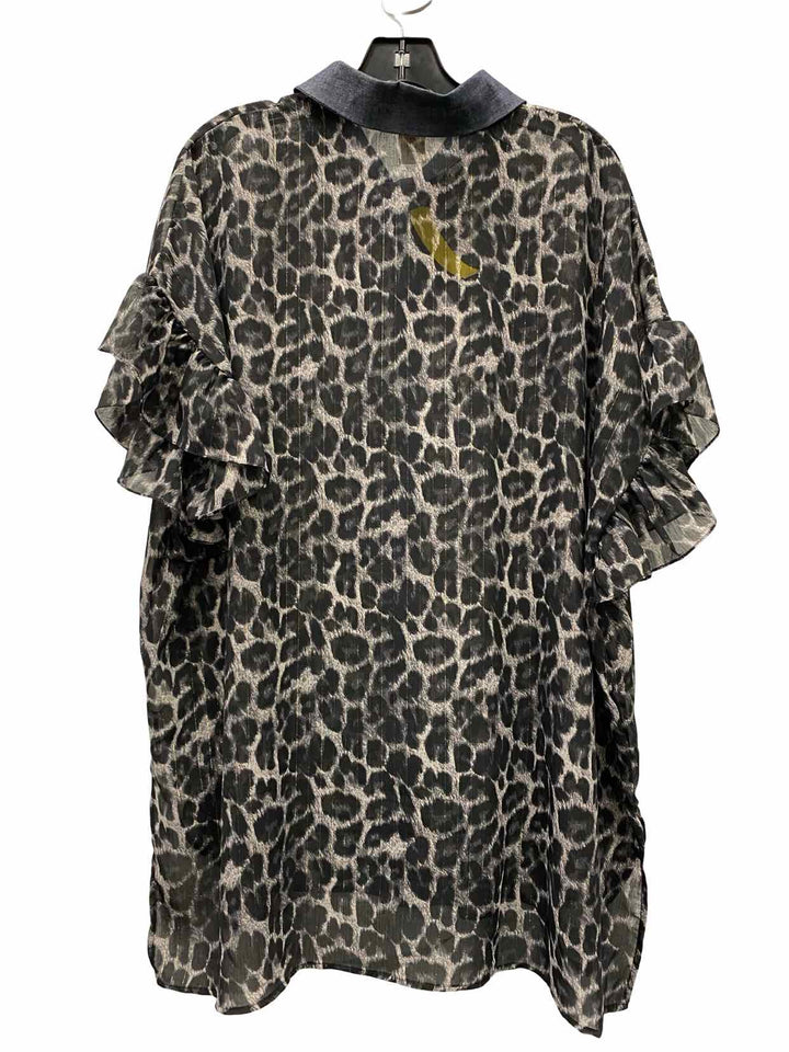 Like Love Size 2X Black Gray Leopard Print Button Up Short Sleeve Shirts