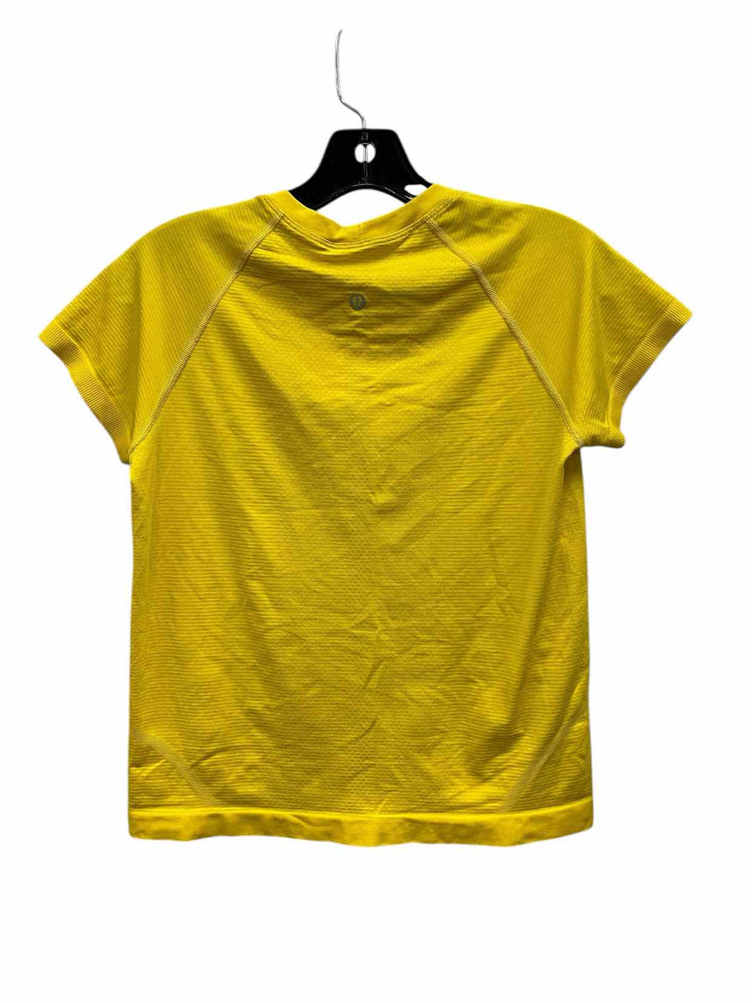 Lululemon Size 8 Yellow Athletic Short Sleeve