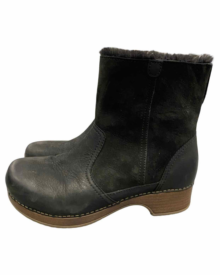 Dansko Shoe Size 38 Black Leather Bettie Shearling Lined Clog Boots(Ankle)
