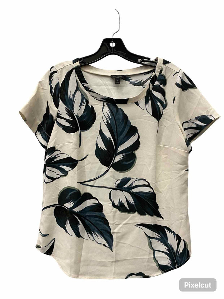 Ann Taylor Size SP White Blue Leaf Short Sleeve Shirts