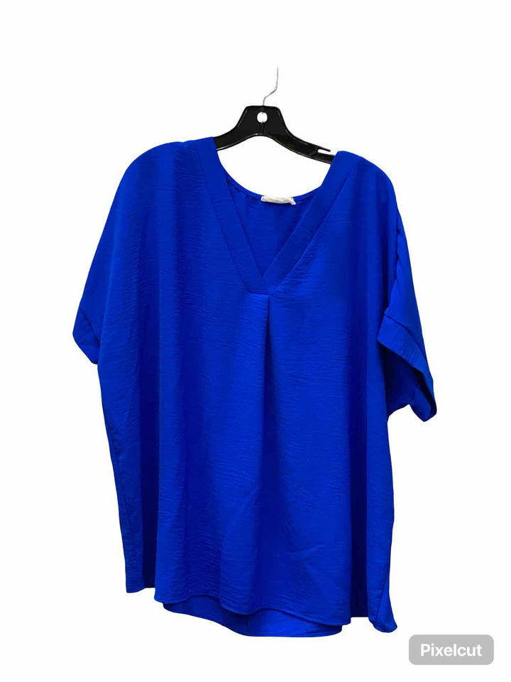 First Love Size L/XL Blue Short Sleeve Shirts