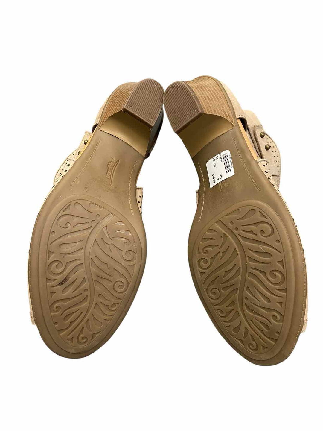 Earth Shoe Size 9.5 Beige Sandals