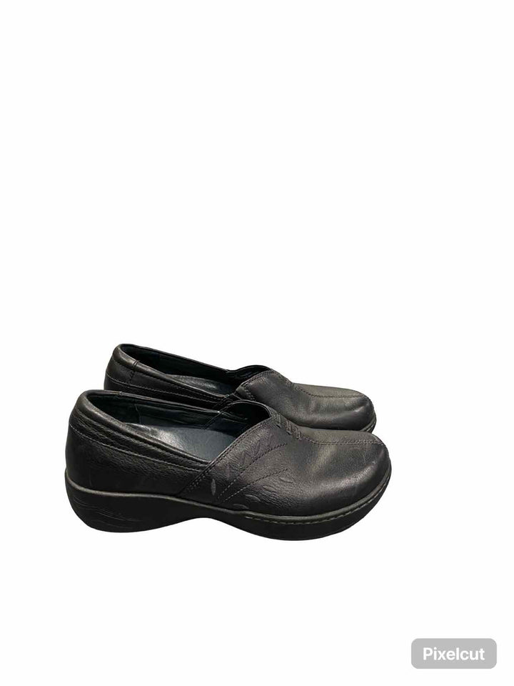Dansko Shoe Size 38 Black Leather Abigail Clogs
