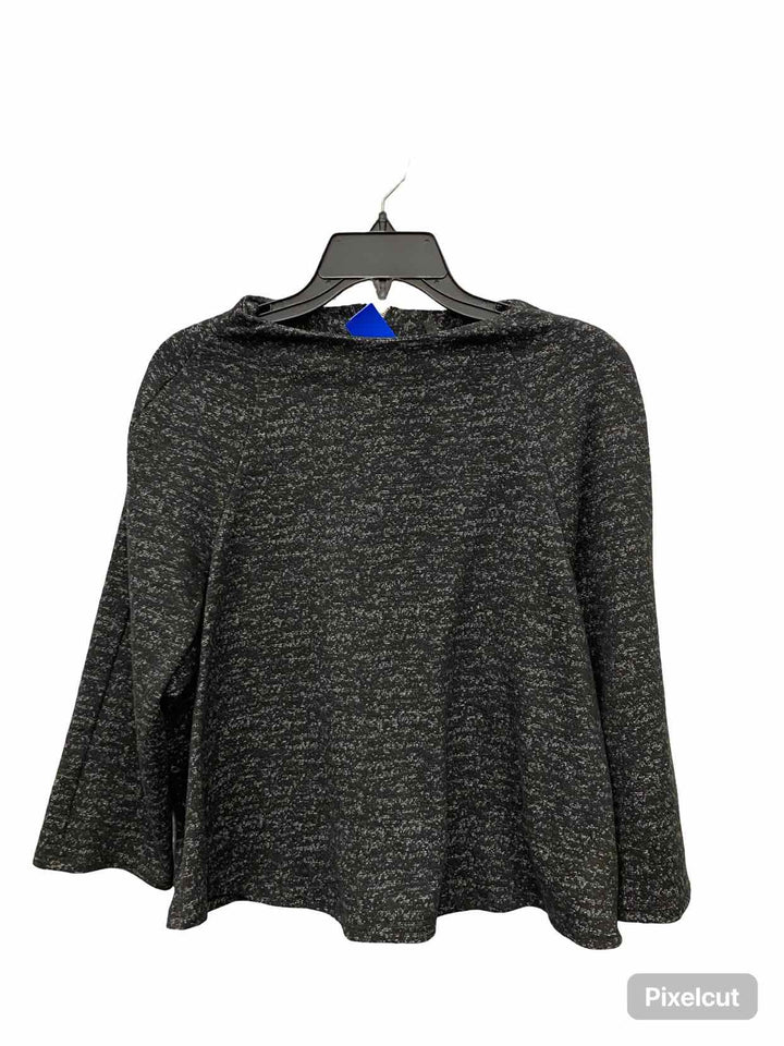 W5 Size M Black White Long Sleeve Shirts