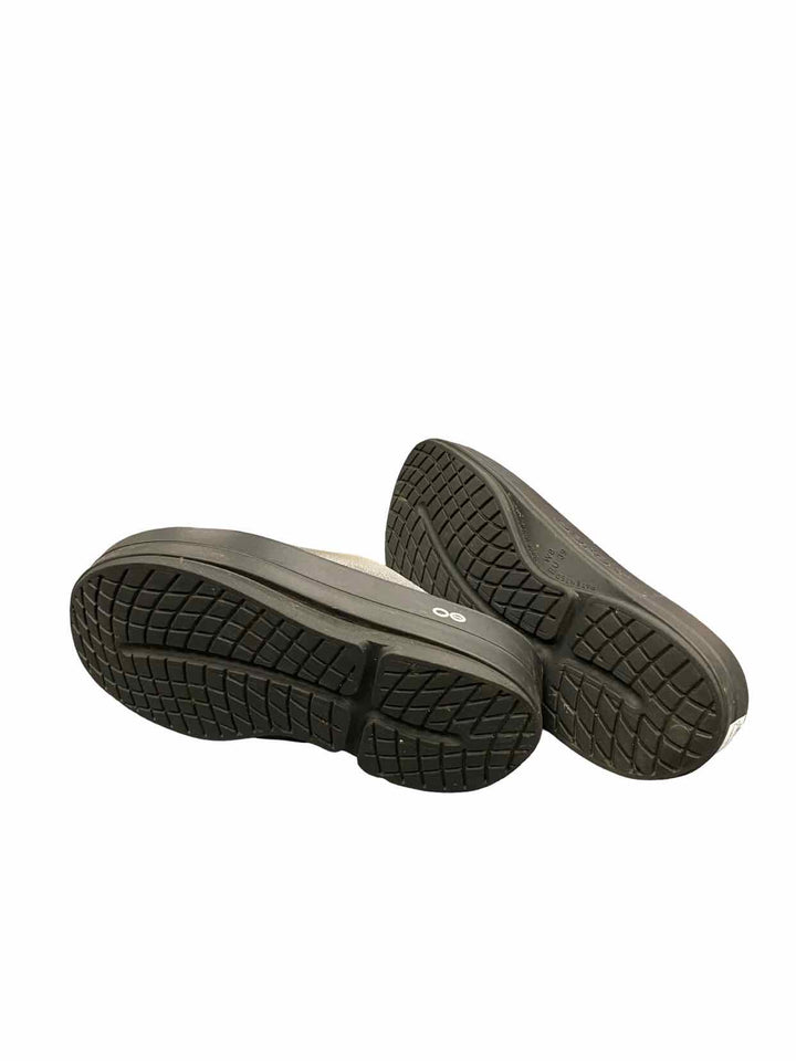 Oofos Shoe Size 8 Gray OOmega OOahh Luxe Platfrom Slide Sandals
