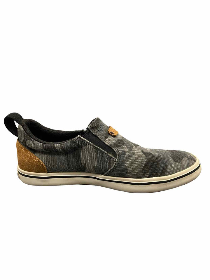 XtraTuf Shoe Size 8 Grey Camo Sharkbyte Sneakers