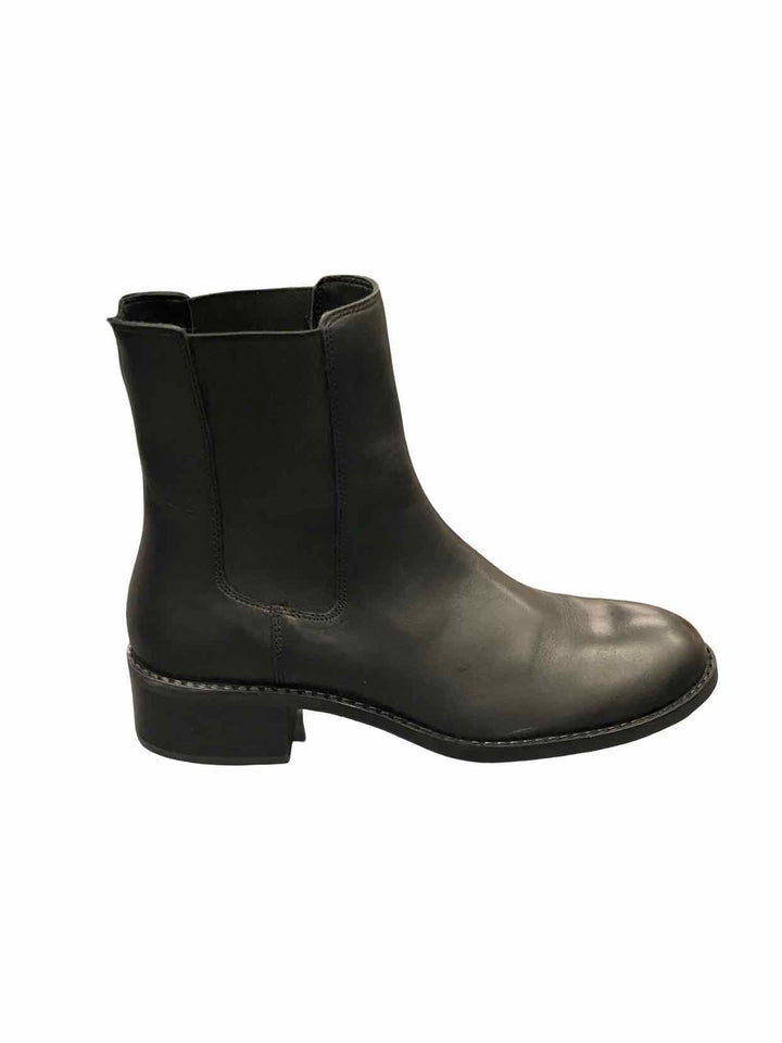 Steve Madden Shoe Size 10 Black Leather Boots(Ankle)