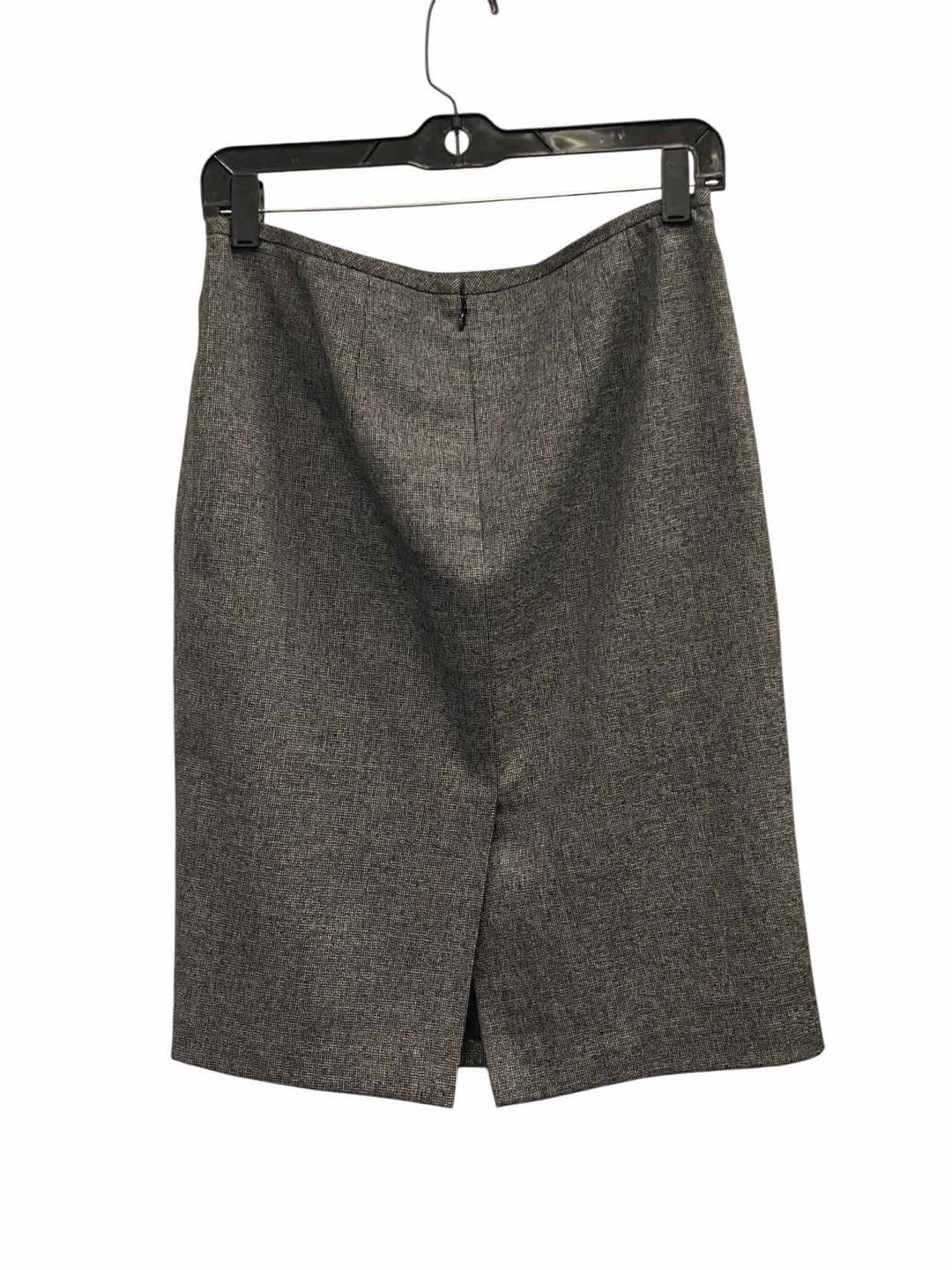 Calvin Klein Size 6 Grey Skirt