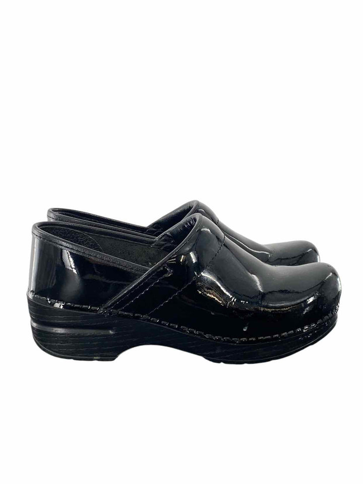 Dansko Shoe Size 37 Black Leather Clogs