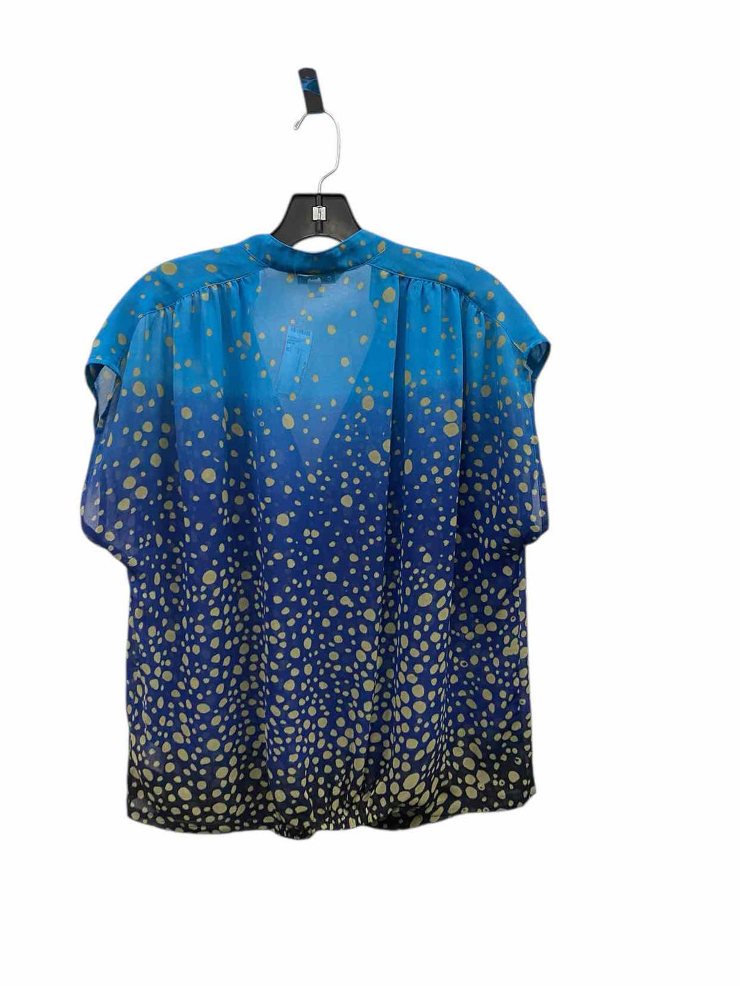 Cabi Size M Blue Short Sleeve Shirts