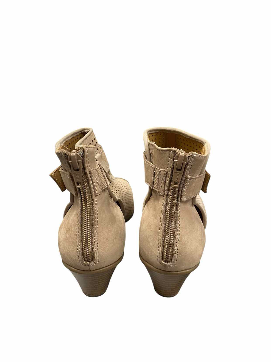 Earth Shoe Size 9.5 Beige Sandals
