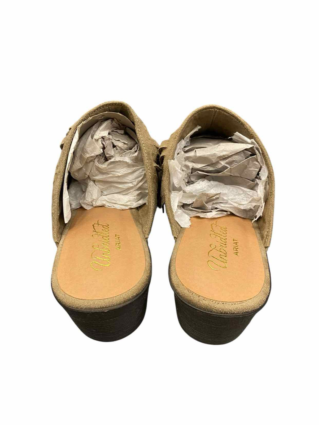 Ariat Shoe Size 8.5 Beige Loafers