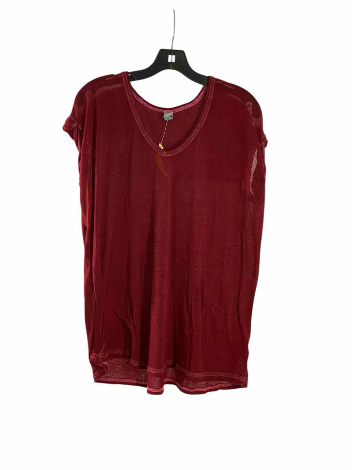 Fp beach Size XS Red T-shirt