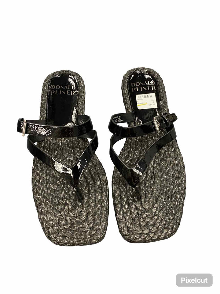 Donald Pliner Shoe Size 8 Black Heathro Sandals
