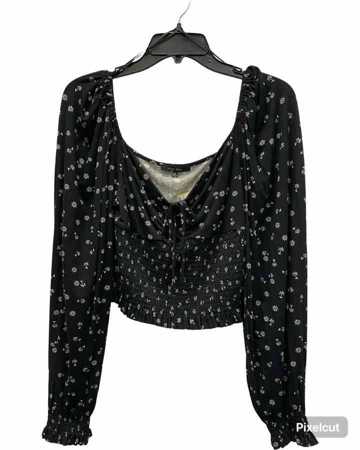 Love Tree Size M Black White Floral Long Sleeve Shirts