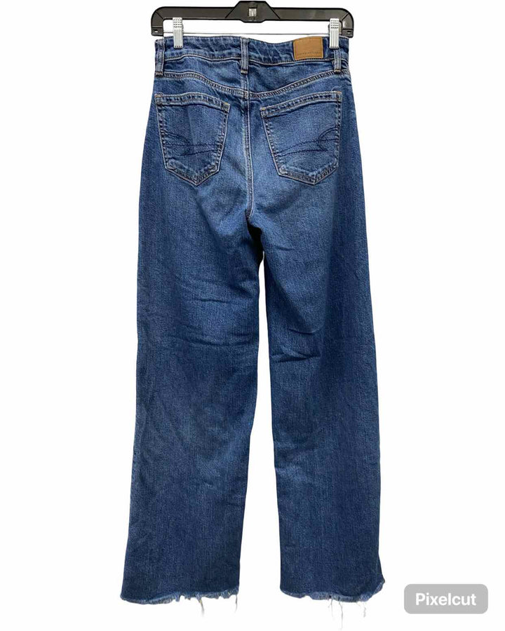 American Eagle Size 2 Blue Stretch Jeans
