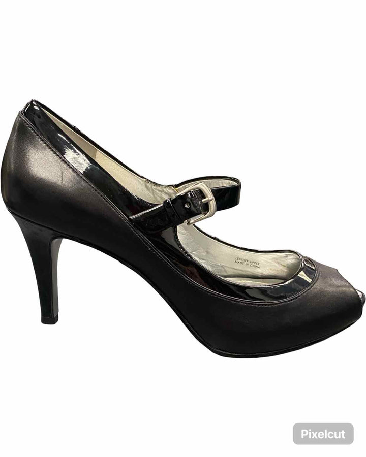 Tahari Shoe Size 8 Black Heels