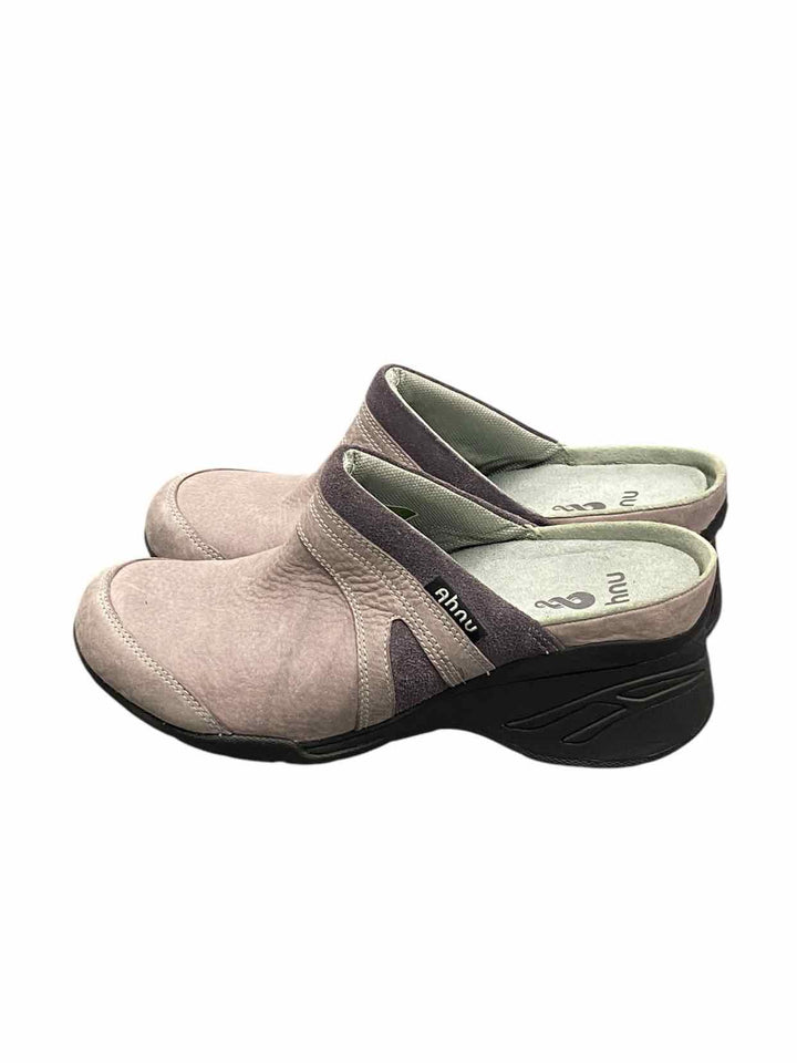 Ahnu Shoe Size 8 Gray Leather Clogs