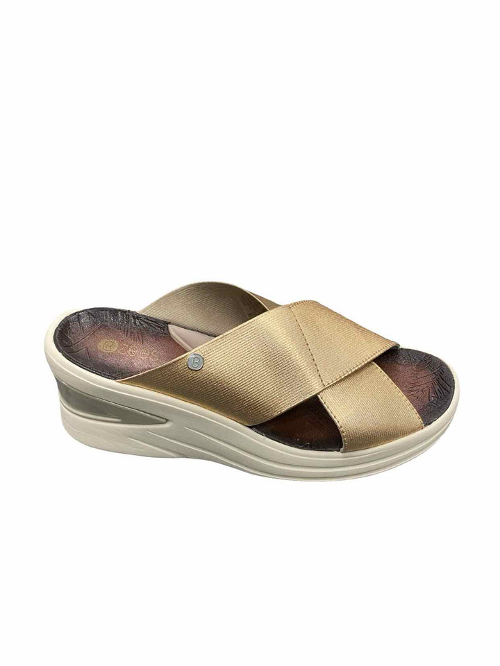 Bzees Shoe Size 8.5 Rose Gold Sandals