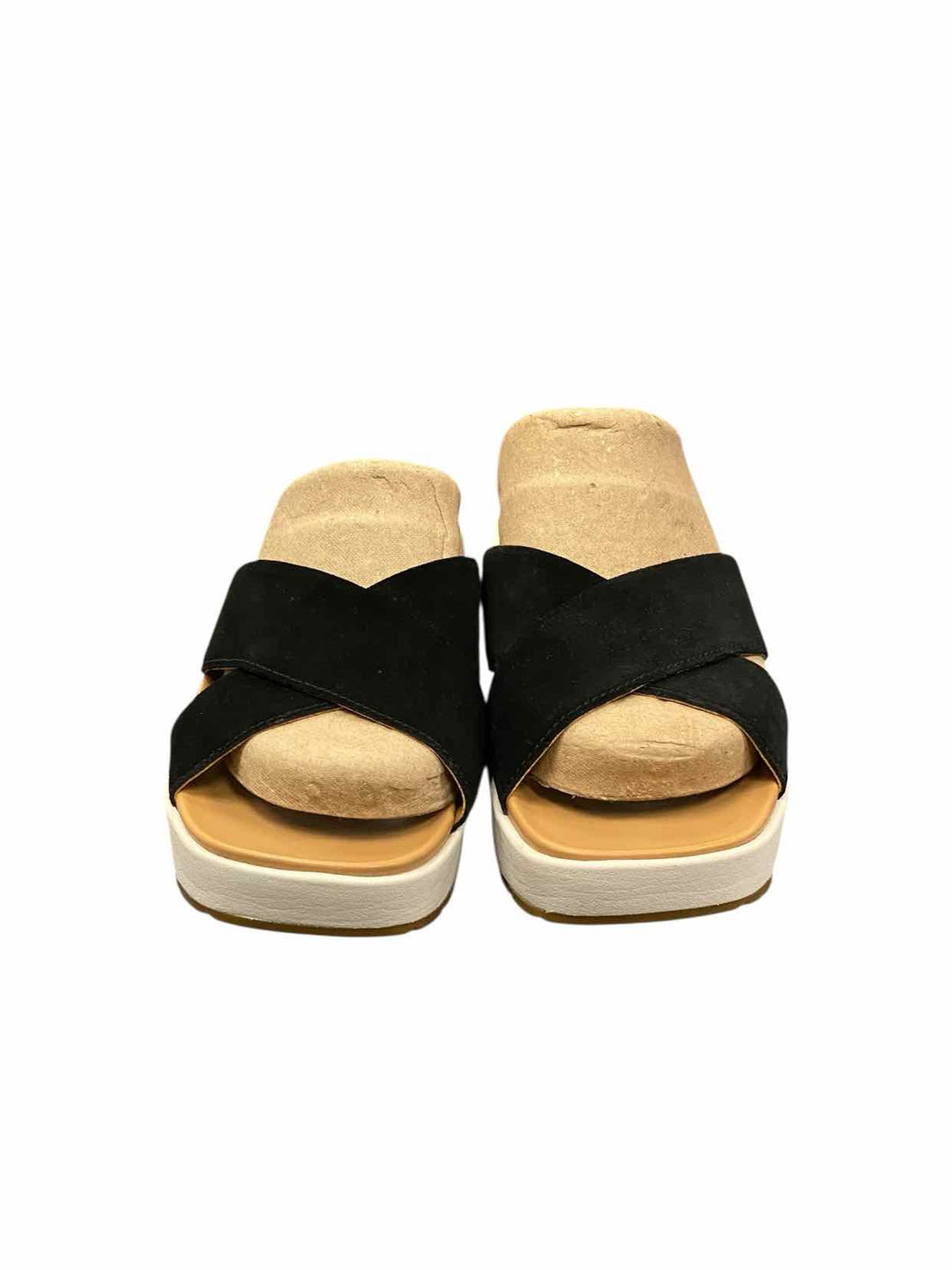 UGG Shoe Size 7 Black Tan Sandals