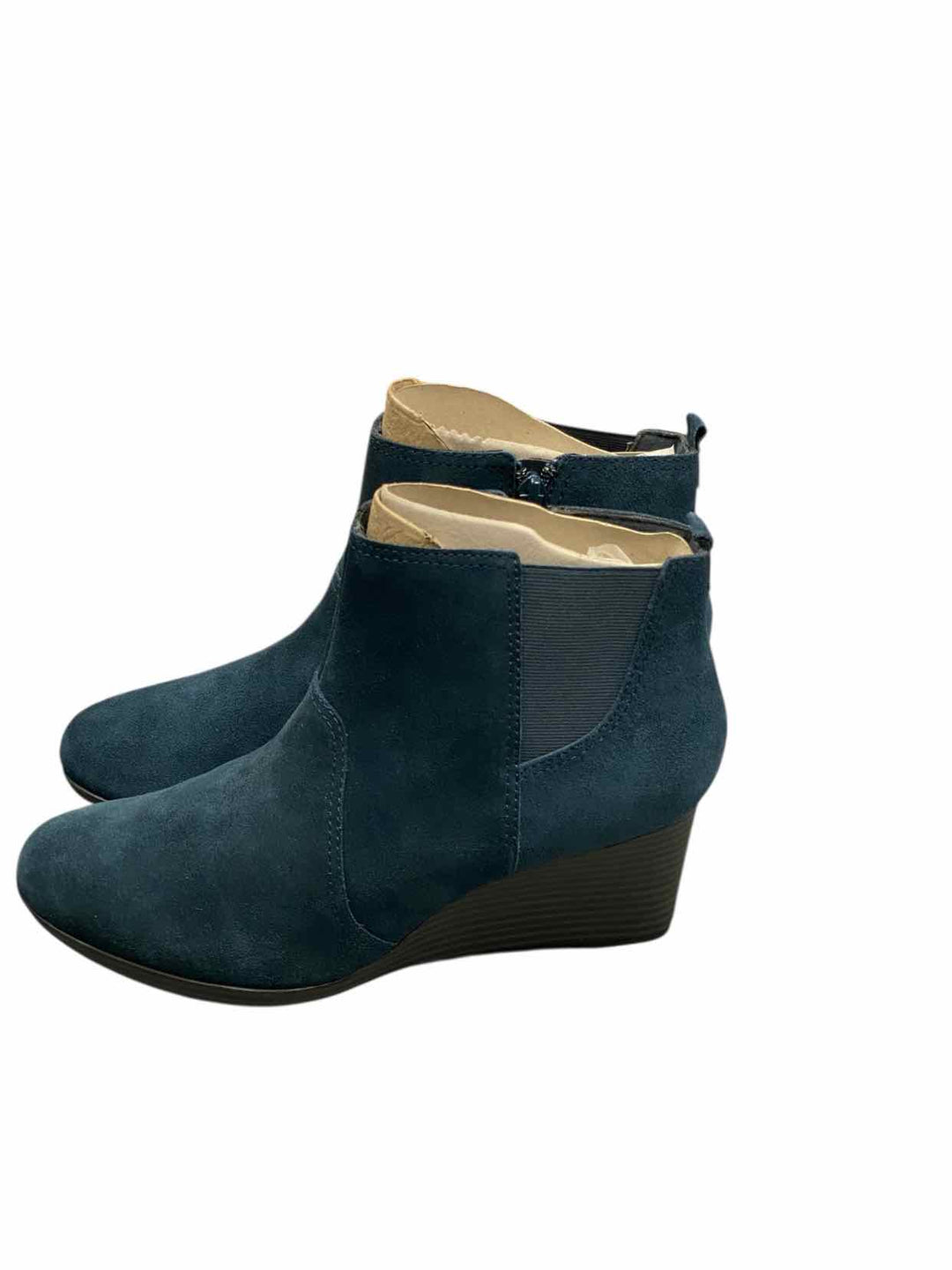 Clarks Shoe Size 9 Crystal Quartz Suede NWOT Wedge Heel Boots(Ankle)