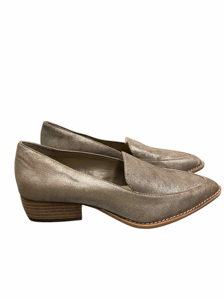 Vince Camuto Shoe Size 7 Silver Loafers
