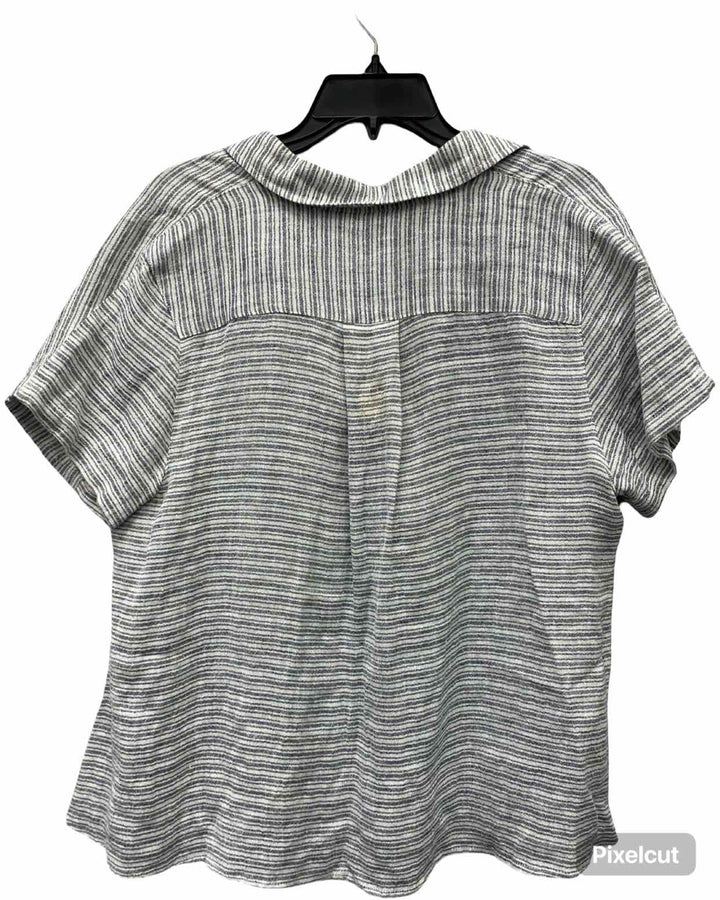 Cabi Size M White Black Striped Short Sleeve Shirts