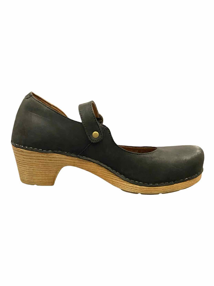 Dansko Shoe Size 38 Black Leather Clogs