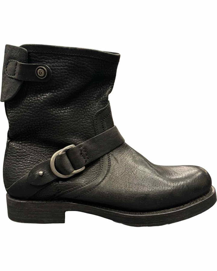 OluKai Shoe Size 7 Black Leather Nahuku Boots(Ankle)