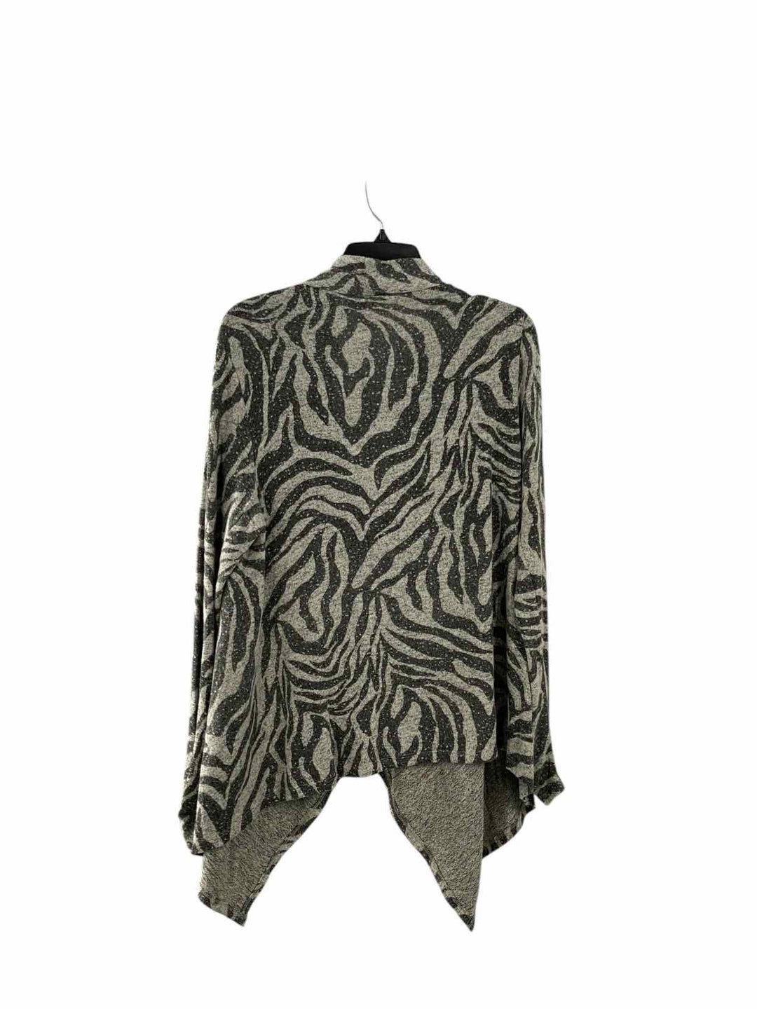 Studio B by Bobeau Size L Grey tiger stripe NWT Sweater