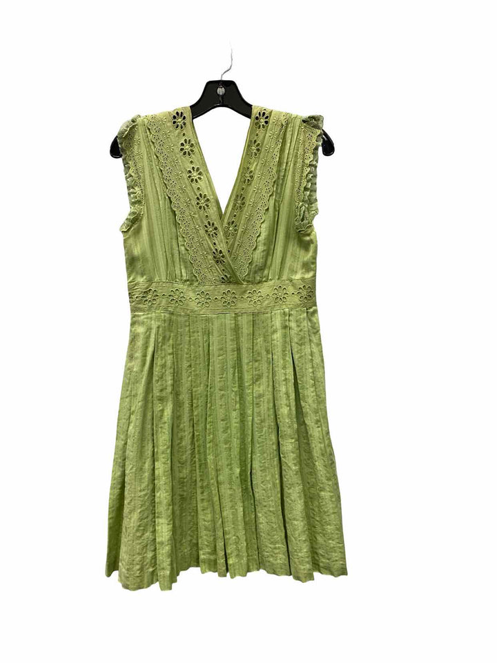 Betsy Johnson Size 8 Green Dress