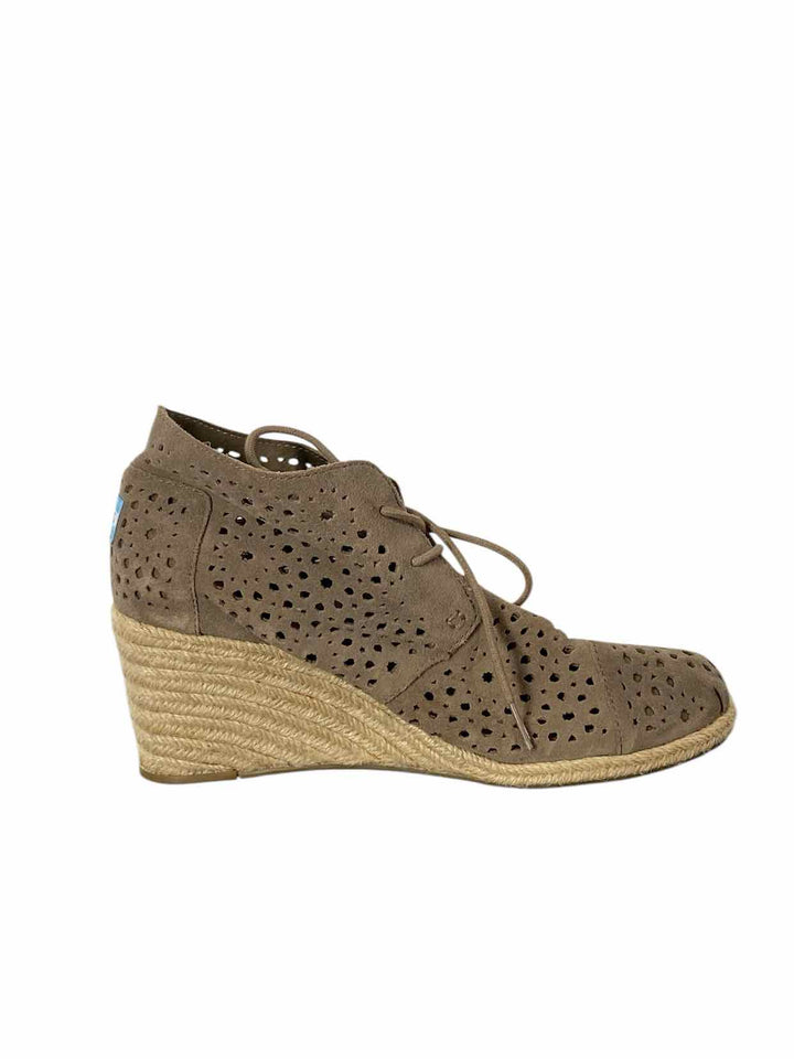 Toms Shoe Size 10 Taupe Boots(Ankle)