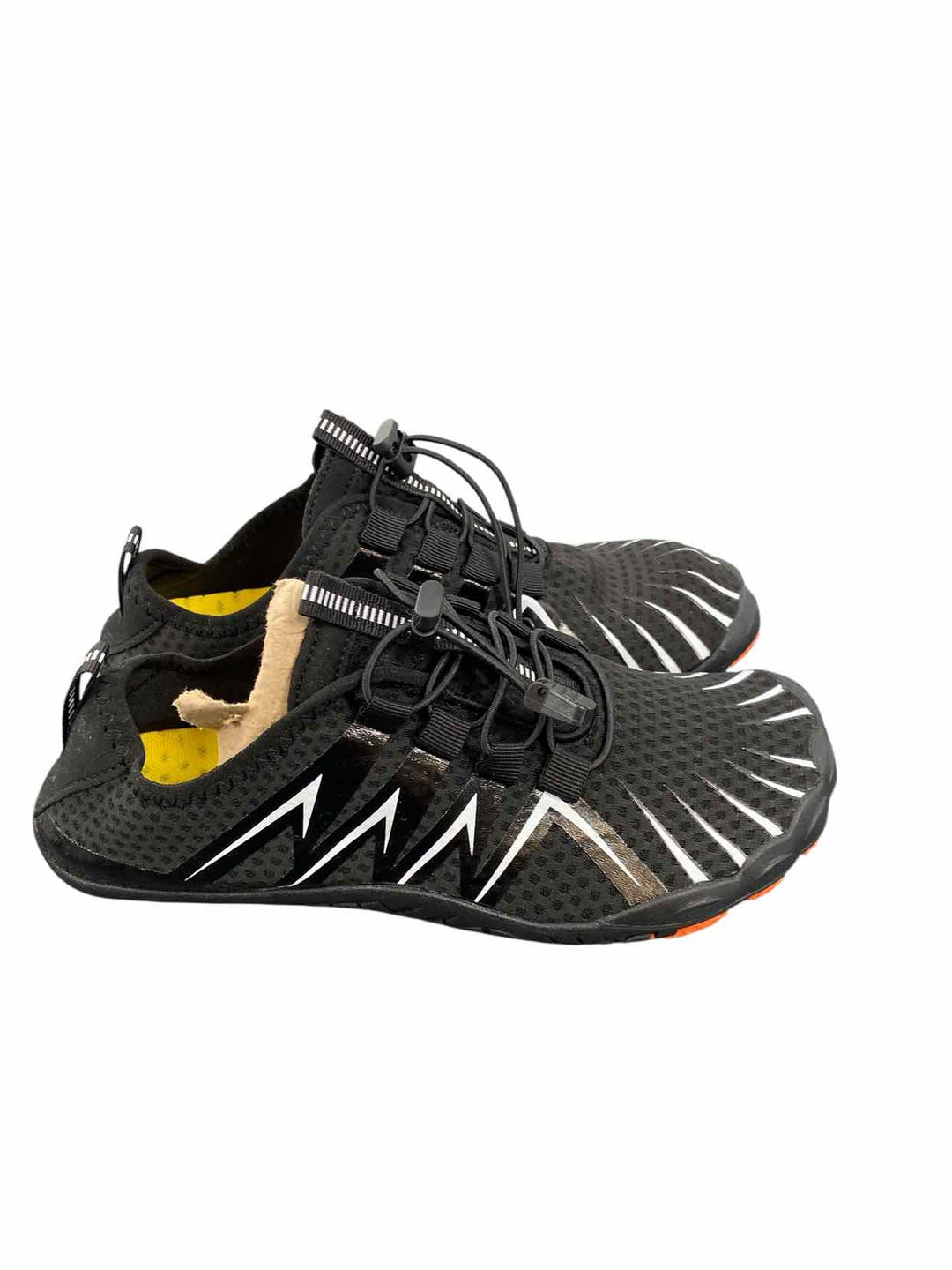 Hike Footwear Shoe Size 40 Black White NWT Sneakers