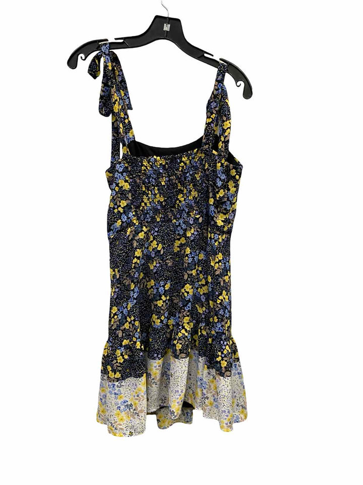 Jun & Ivy Size M Black Blue Floral Dress