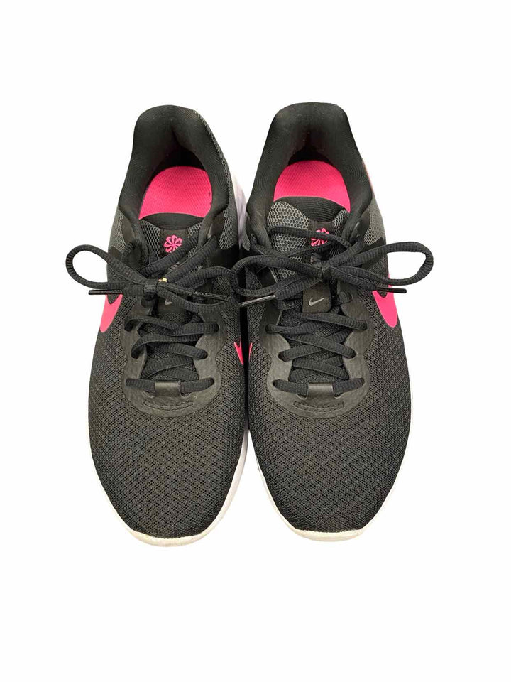 Nike Shoe Size 7 Black Pink Revolution 6 Sneakers