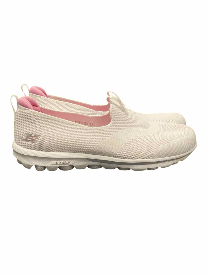 Skechers Shoe Size 6 White slip-on Sneakers