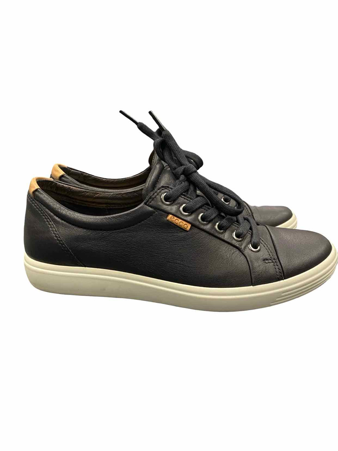 Ecco Shoe Size 8 Black Leather Sneakers