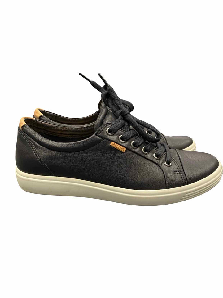Ecco Shoe Size 8 Black Leather Sneakers