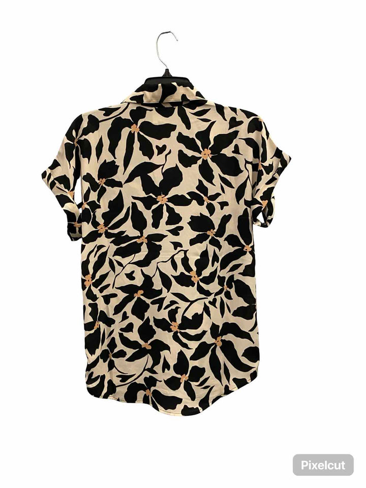 Cabi Size XXS Black Light Coral Short Sleeve Shirts