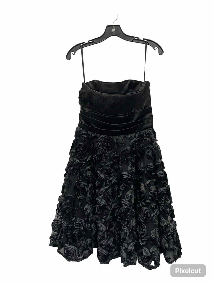 White House Black Market Size S/M Black Formal Dress (Short)