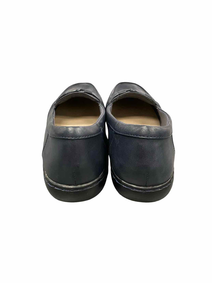 Clarks Shoe Size 8 Navy Loafers