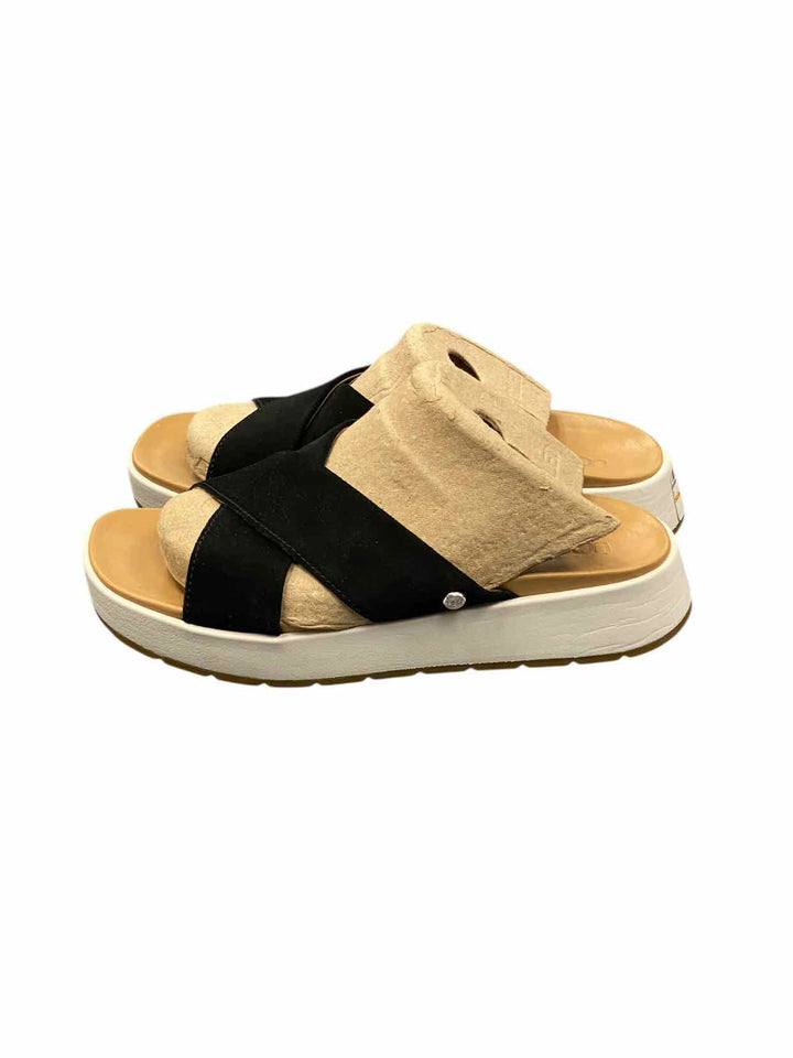 UGG Shoe Size 7 Black Tan Sandals