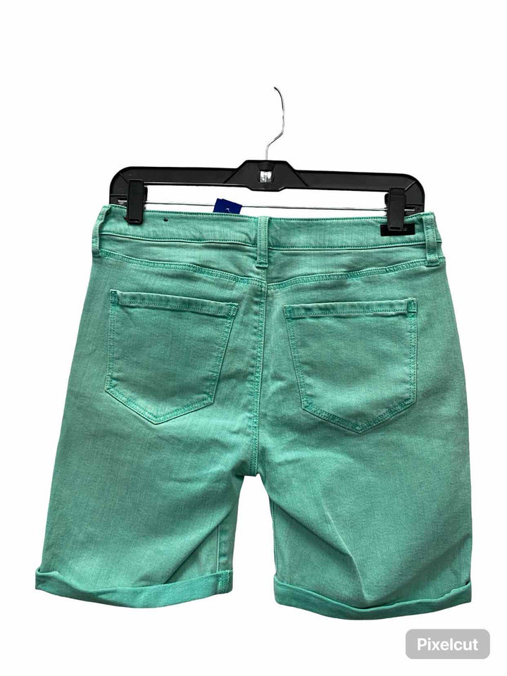 Liverpool Size 6 Green Shorts