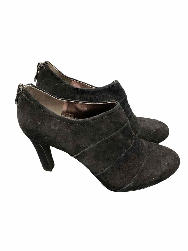 Tahari Shoe Size 7.5 Black Suede Heels
