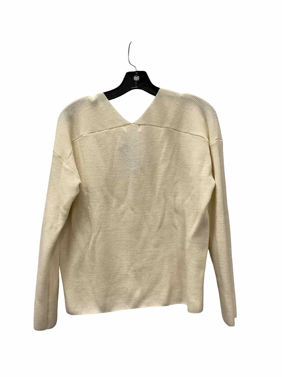 Carve Designs Size M Cream Sweater