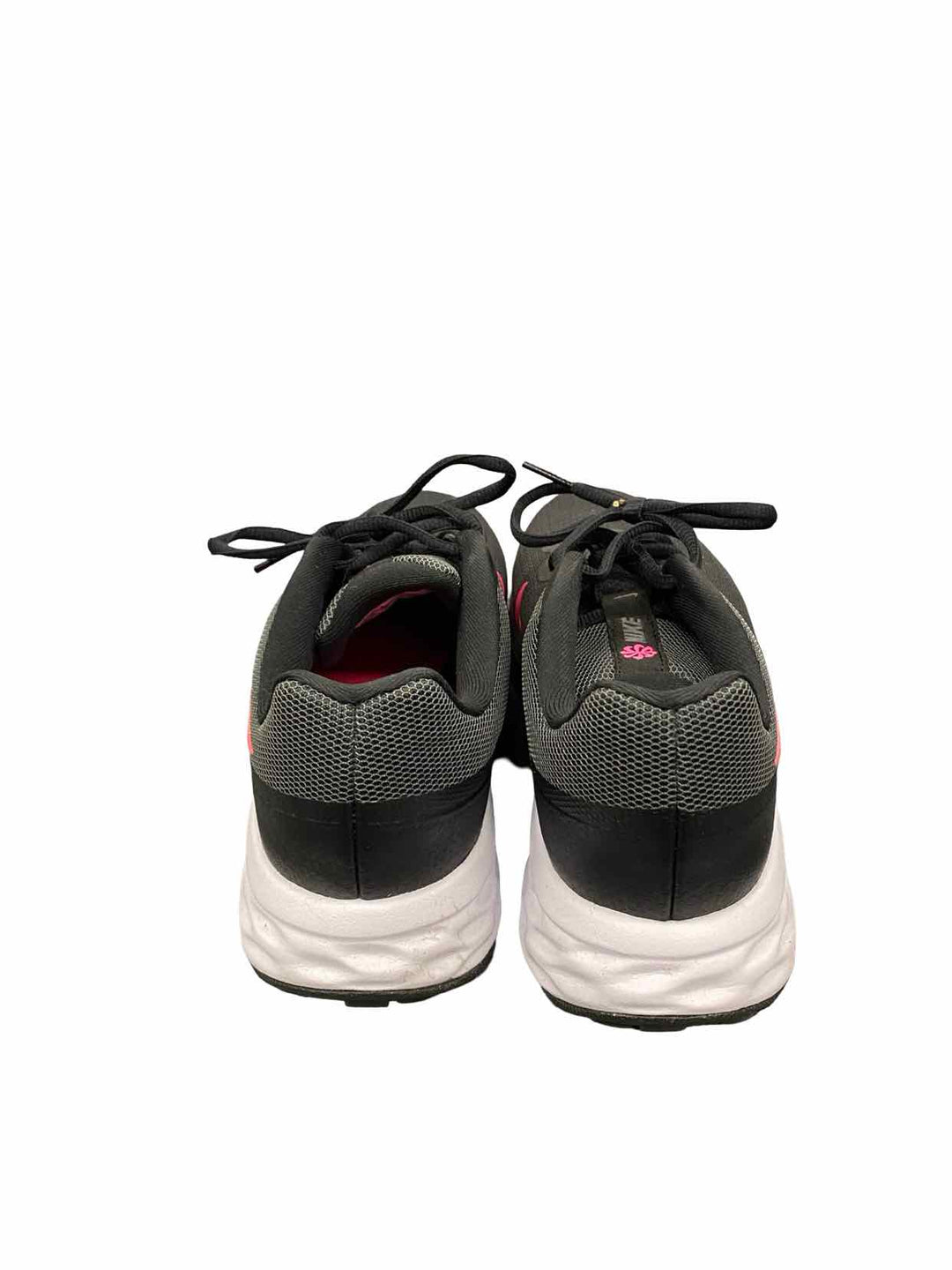 Nike Shoe Size 7 Black Pink Revolution 6 Sneakers