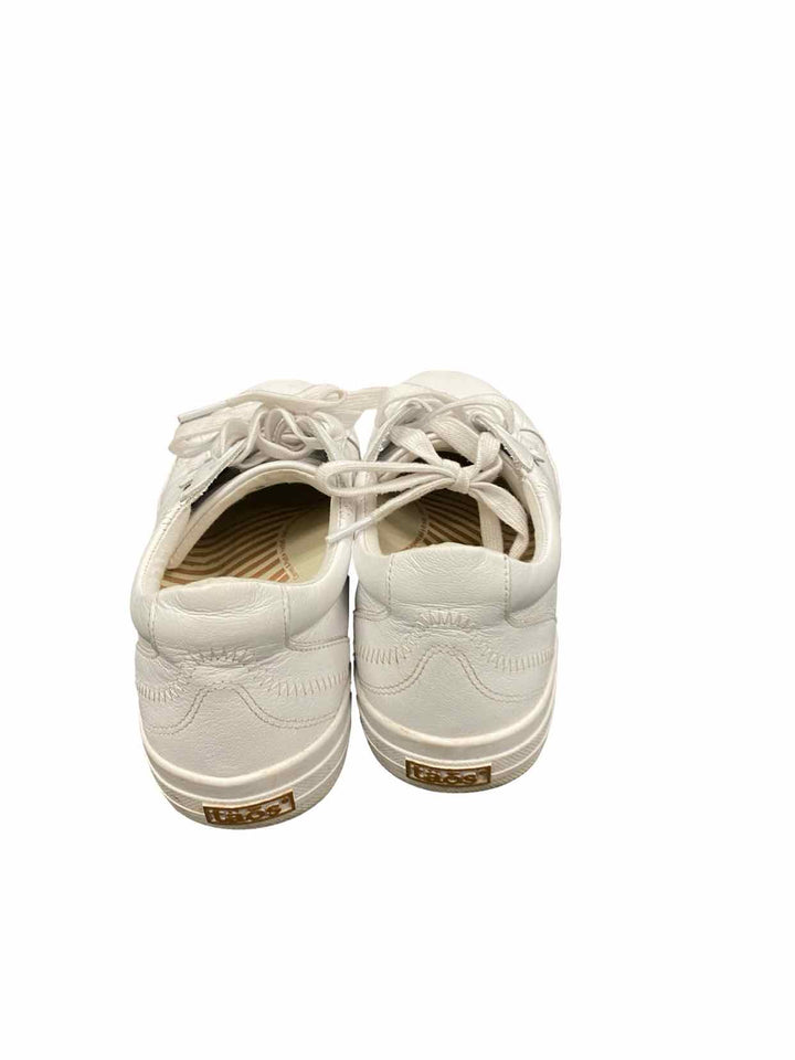Taos Shoe Size 10.5 White Sneakers
