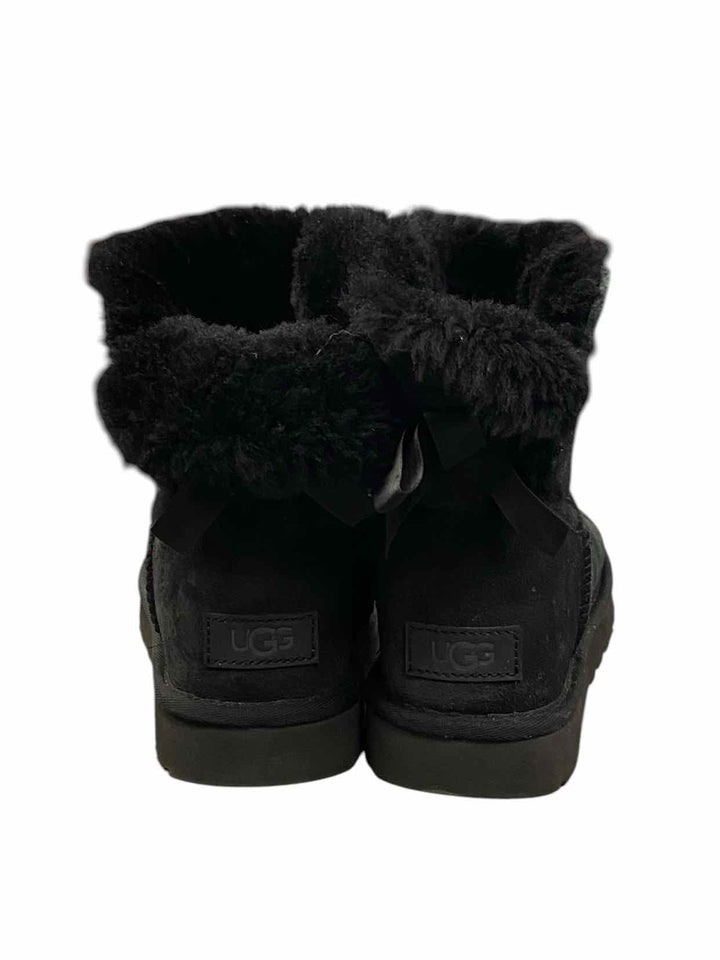 UGG Shoe Size 7 Black Mini Bailey Bow II Boots(Ankle)