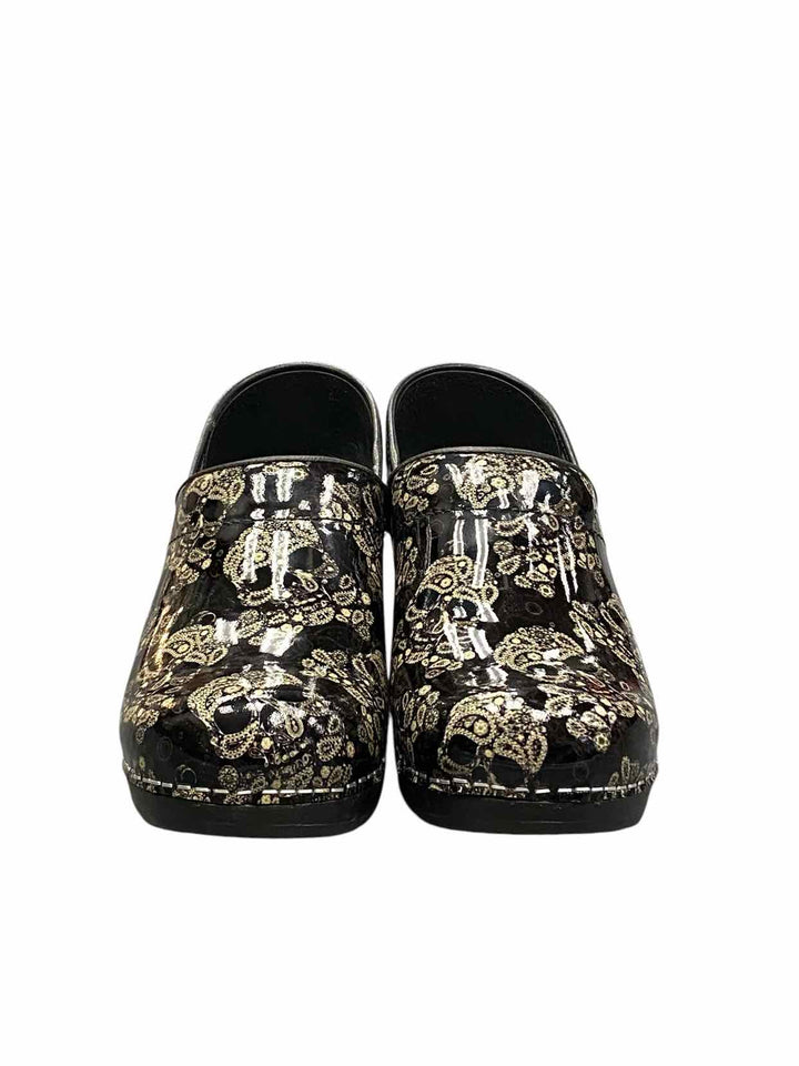 Sanita Shoe Size 39 Black Skulls Loafers