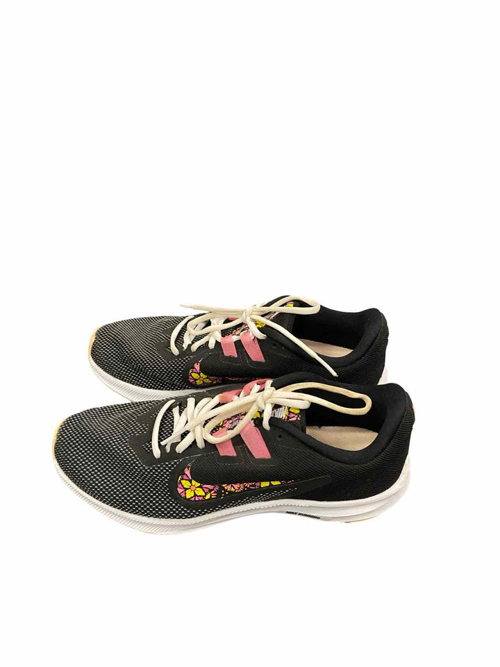 Nike Shoe Size 7.5 Black Sneakers